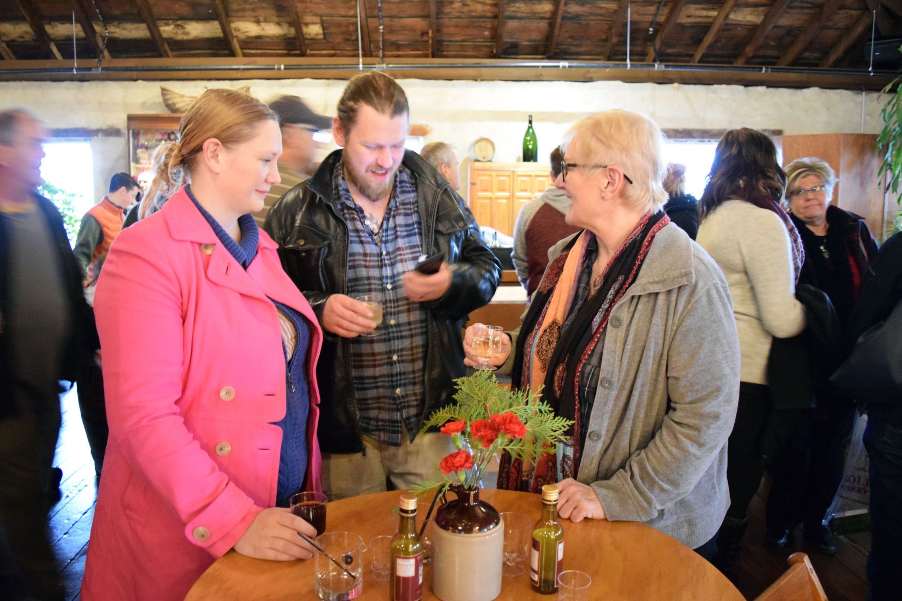 112518-sauk-gallery-wine026